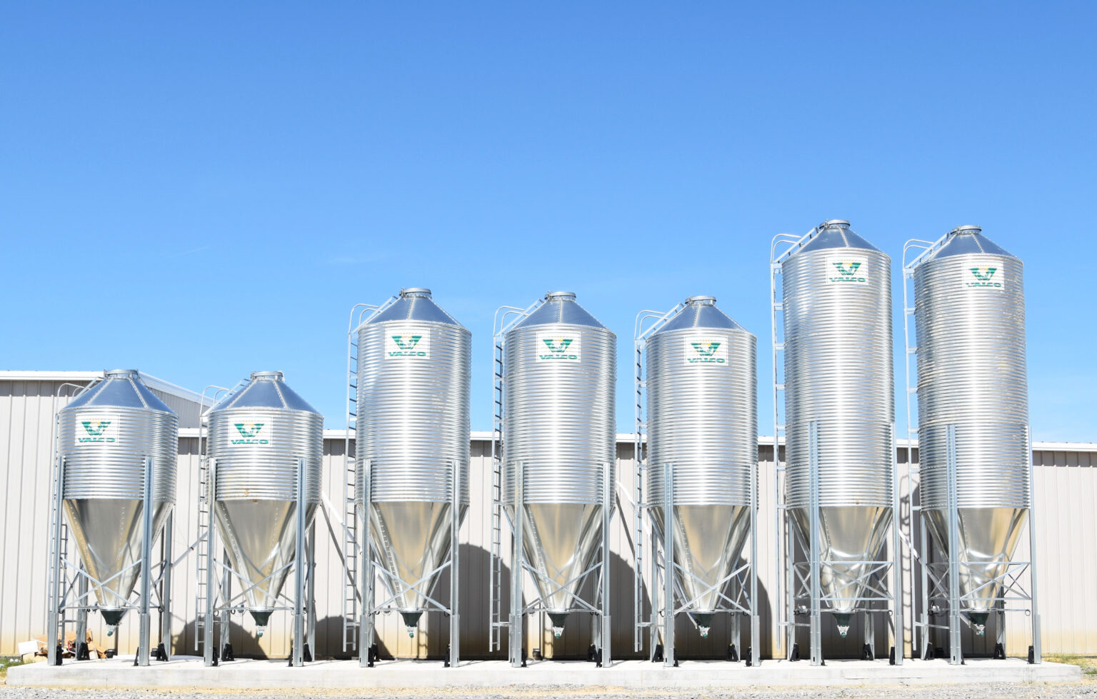 Silos de almacenamiento de alimento — imagen 2